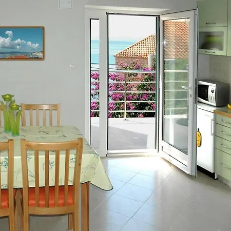 1 Apartment