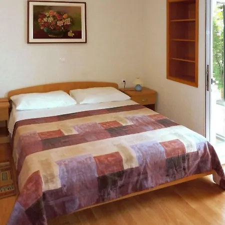1 Apartment Bol